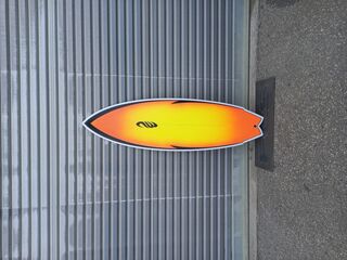Retro Twin Fin